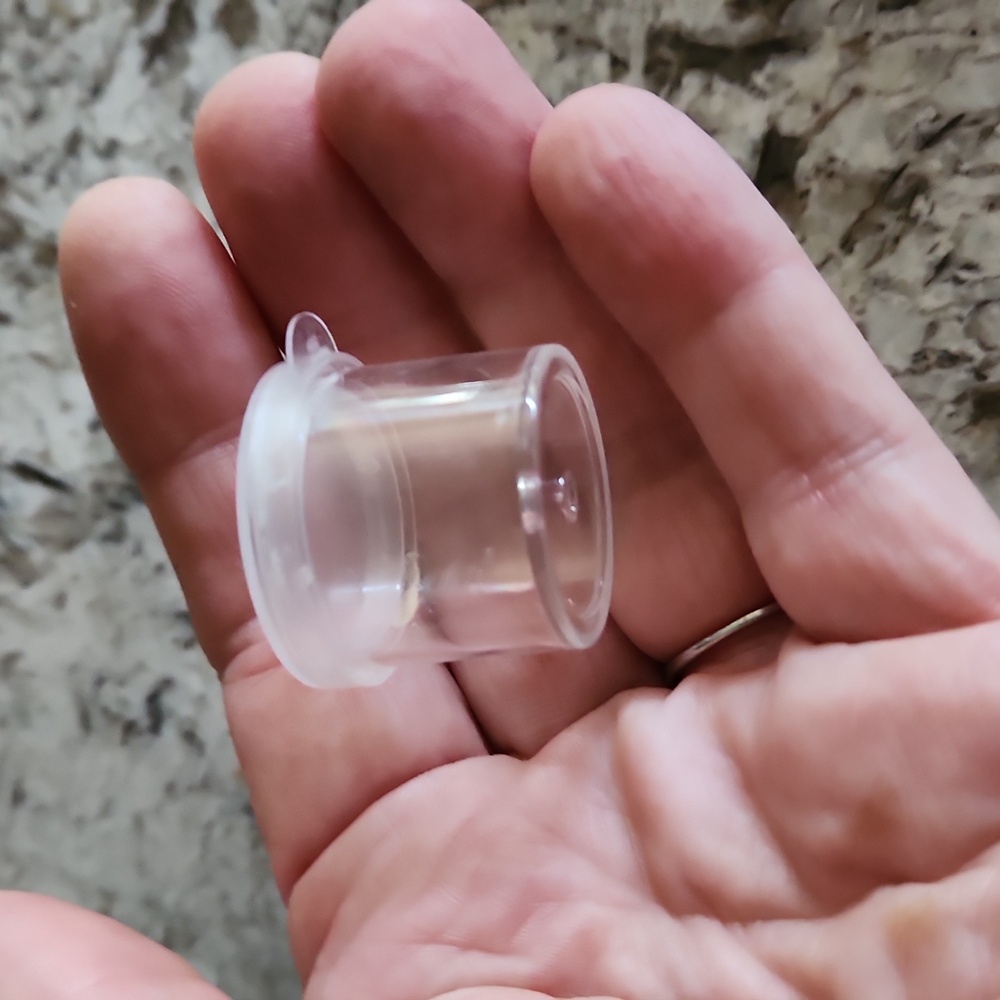 Small 1 Inch Clear Storage Containers Set Of Six Small Snap Lid Containers New - Picture 3 of 6